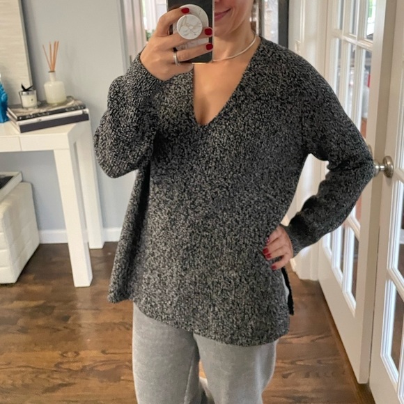 Athleta V Neck Tunic Sweater - Picture 1 of 11